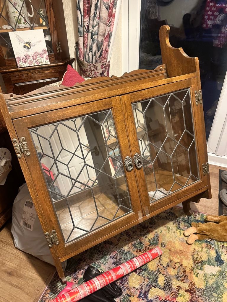 Old Charm wall display unit