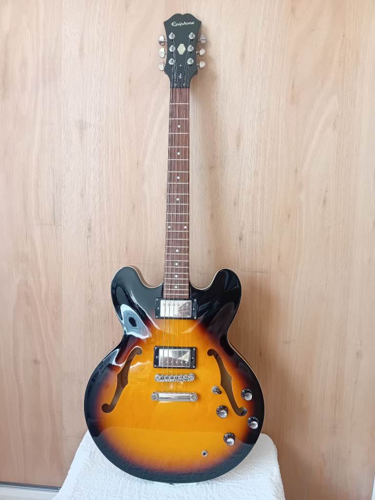 Epiphone Dot (335) Electric Guitar with Gig Bag