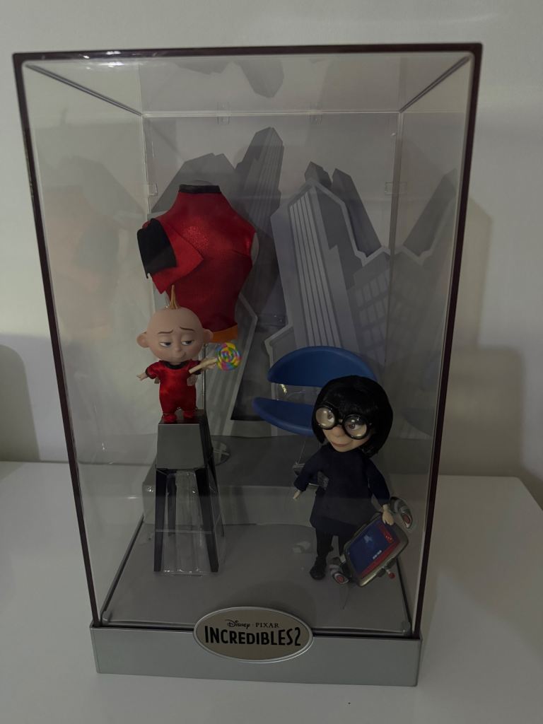 Disney Limited Edition Incredibles 2 Designer Dolls Edna Mode and Jack-Jack