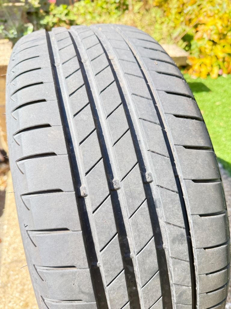 Bridgestone Turanza T005 225/40 R19 93Y 