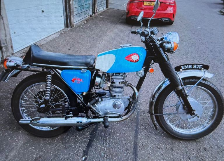 CLASSIC BSA-B2S STARFIRE