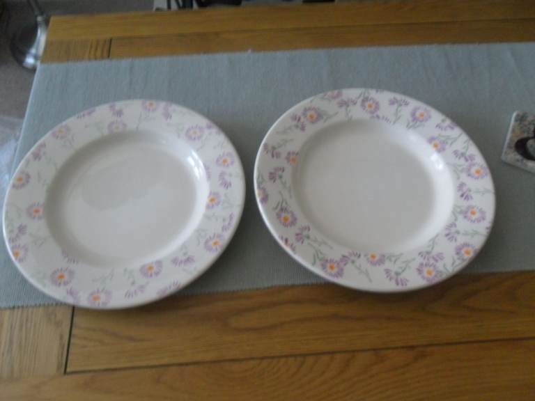 Emma Bridgewater Michaelmas Daisy - Dinner Plates & French Bowls x 2