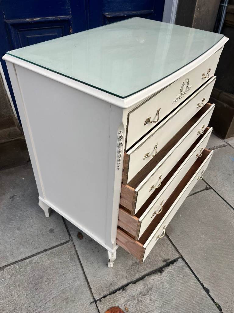 Vintage 5 Drawer Bedroom Chest , French shabby chic style . Good condition