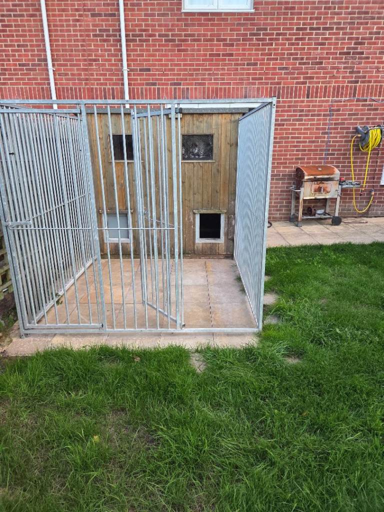 Double burley dog kennel 