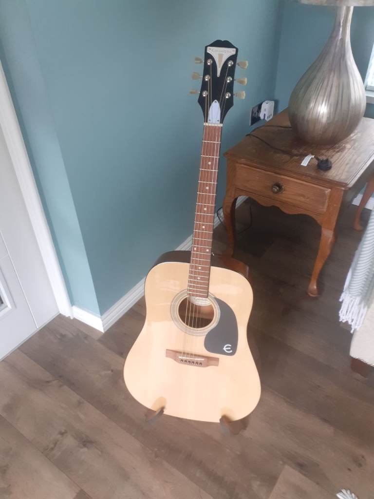 EPIPHONE PRO-1 /NA ACOUSTIC GUITAR  IN EXCELLENT CONDITION.SUPER STARTER OR UPGRADE GUITAR.