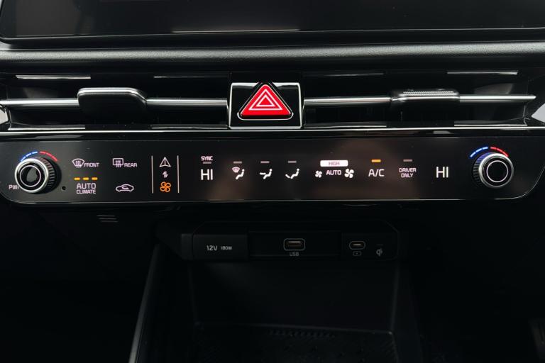  Kia Niro Hybrid 1.6h Gdi 3 Suv 5dr Petrol Hybrid Dct Euro 6 s/s 139 Bhp