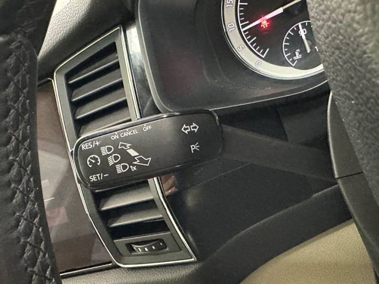 2019 Skoda Kodiaq 2.0 TDI Laurin &amp; Klement SUV 5dr Diesel DSG 4WD Euro 6 (s/s) (7 Seat) (190 ...