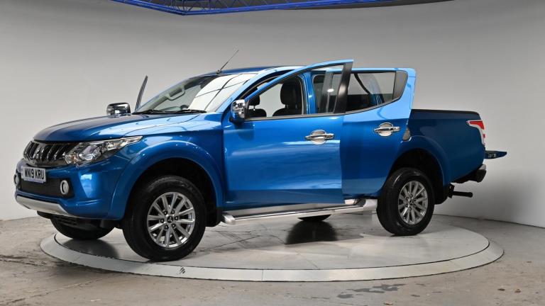 2019 Mitsubishi L200 2.4 DI-D DC Barbarian 4WD Euro 6 4dr PICK UP Diesel Manual