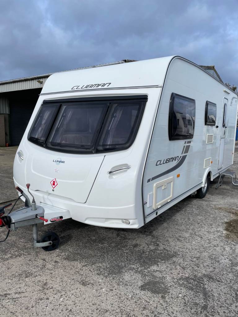 2012 Lunar Clubman ES - 4 berth caravan