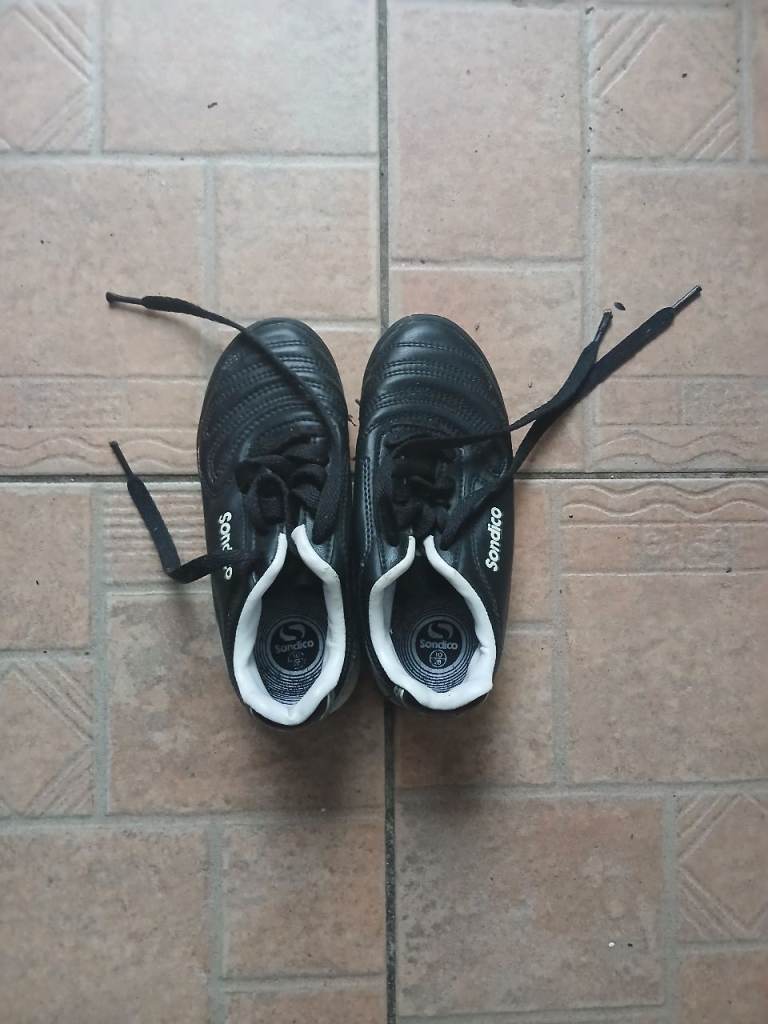 Sondico Astro Turf Trainers – Black, Good Condition