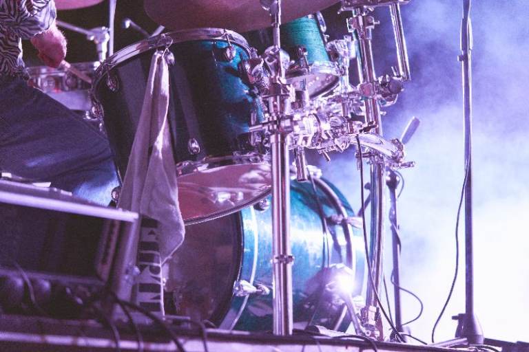 DRUMMER WANTED D&R