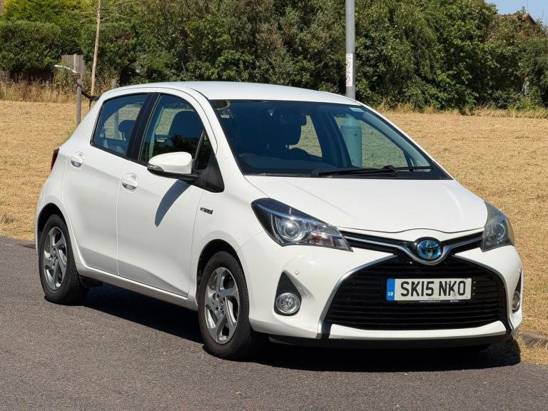 Toyota Yaris 1.5 VVT-h Icon E-CVT Euro 6 5dr Petrol/Electric Hybrid Automatic