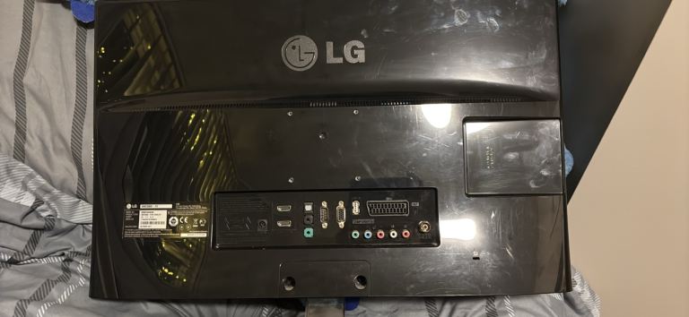 23” LG TV