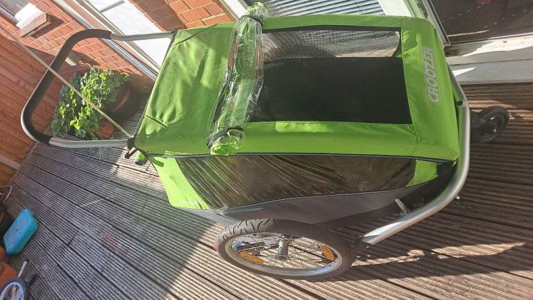 Green Child Bike Trailer/Pram – Good Condition