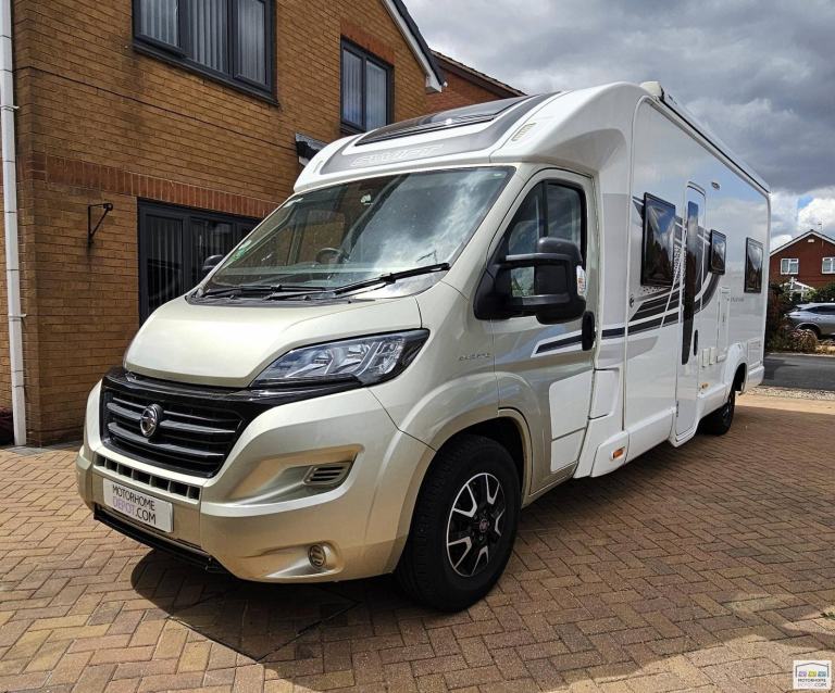Swift Champagne 674 - 2021 - U-Shape Lounge - FOR SALE