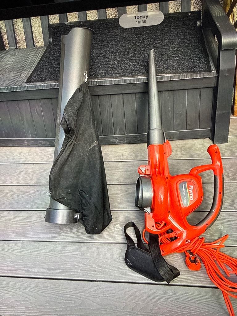 Leaf Blower