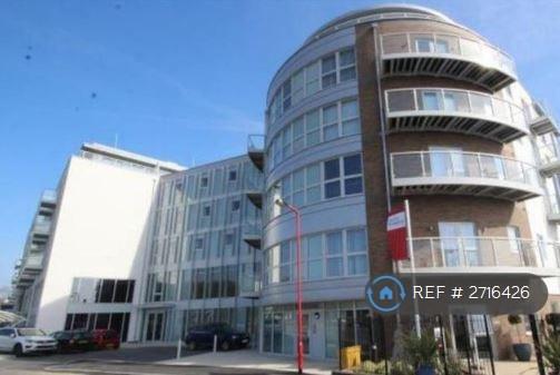 1 bedroom flat in Austen House, Guildford, GU1 (1 bed) (#2716426)