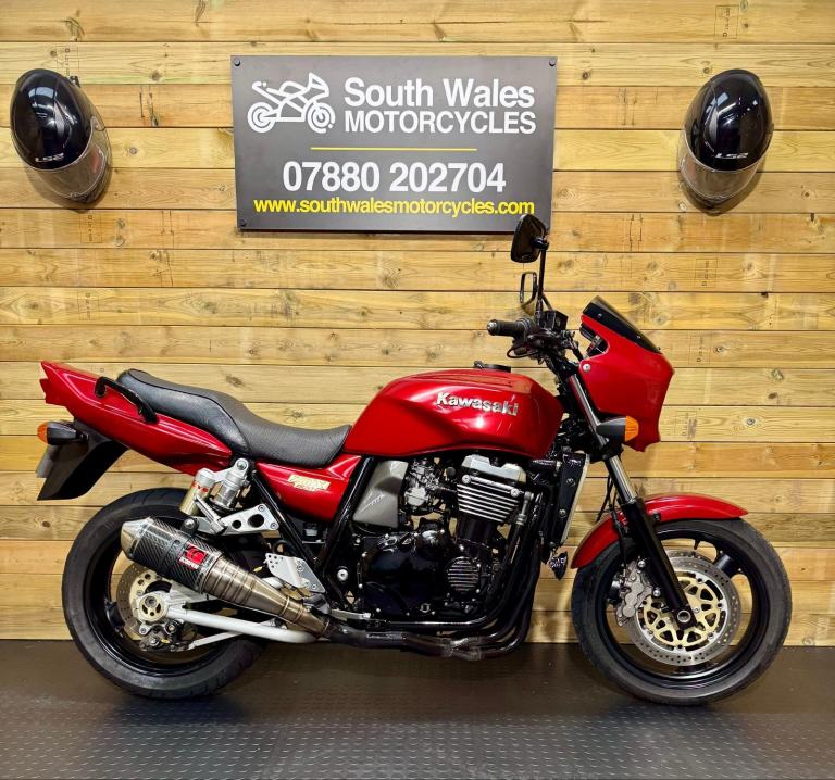 Kawasaki ZRX-1100 / Y registration 2001 / just 18.6k miles 