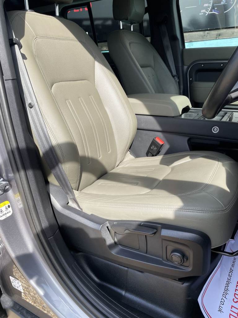 LAND ROVER DEFENDER 110 - 3.0 MHEV - D250 S - AUTOMATIC - EURO 6 - S/S - 