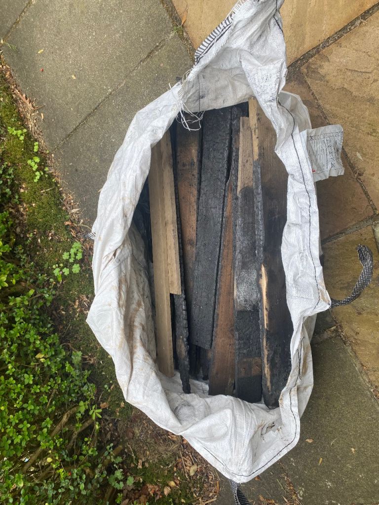 Free scrap wood / fire 