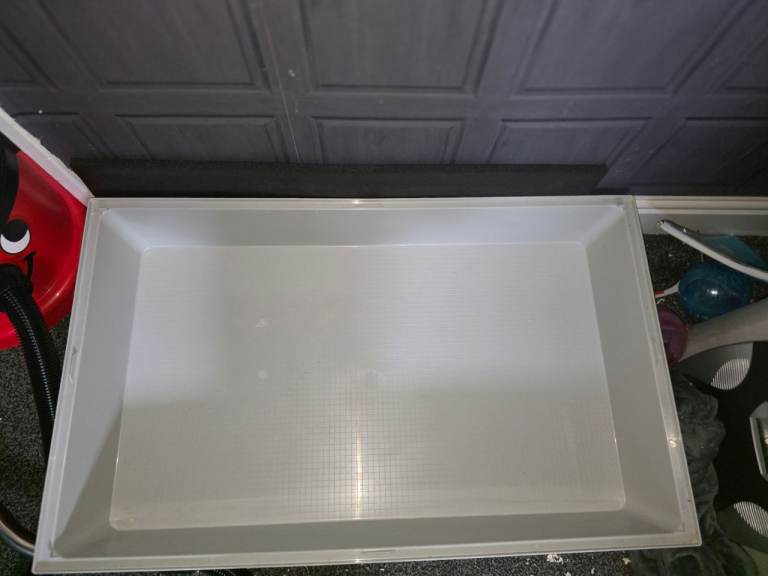 White Plastic Base Tray for Small Pet Cage