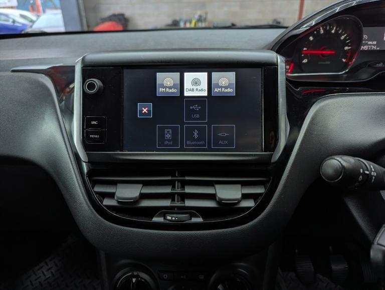 2015 Peugeot 208 1.2 VTi Active 5dr HATCHBACK Petrol Manual