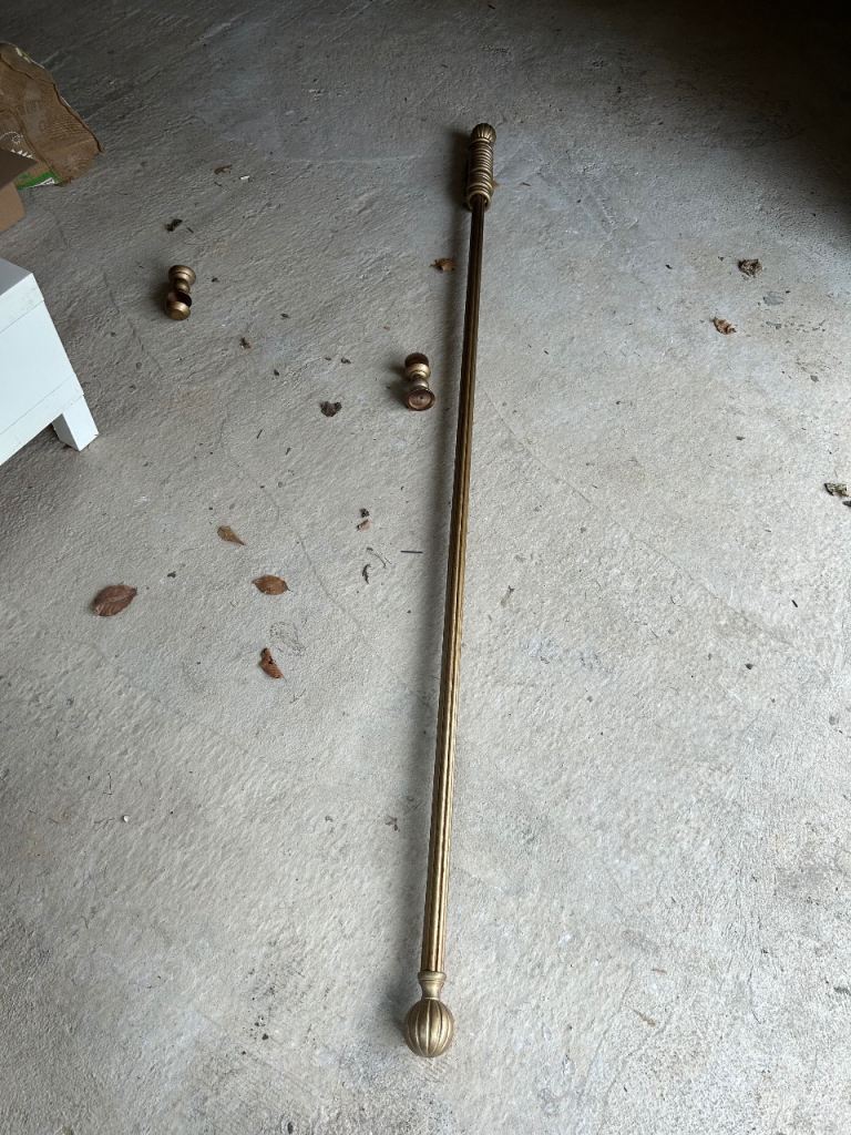 Curtain pole