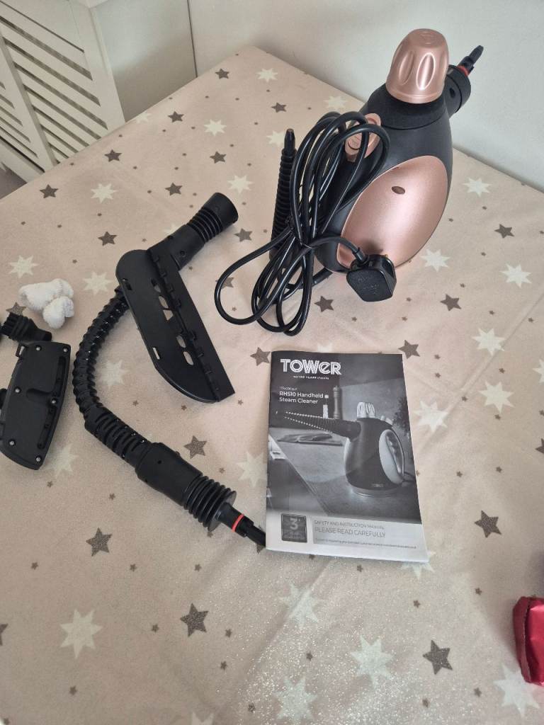 Tower Steam Cleaner in Black/Rose Gold – Good Condition