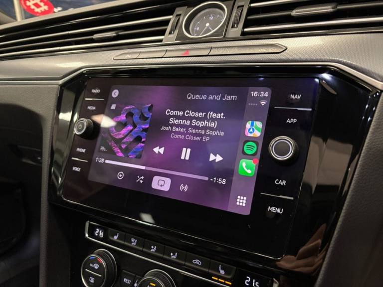 2018 Volkswagen Passat 2.0 TDI R-Line 5dr DSG [Panoramic Roof] [7 Speed] ESTATE DIESEL Automatic