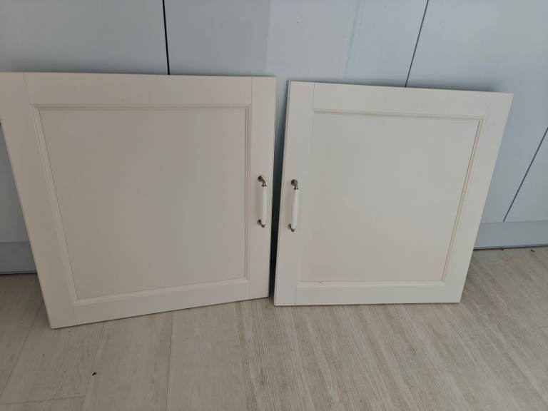 image for 2 Ikea Besta Vassbo Door fronts Handles White Shaker style 