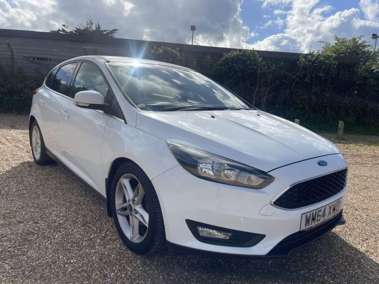 2015 Ford Focus 1.6 TDCi Zetec Euro 5 (s/s) 5dr Hatchback Diesel Manual