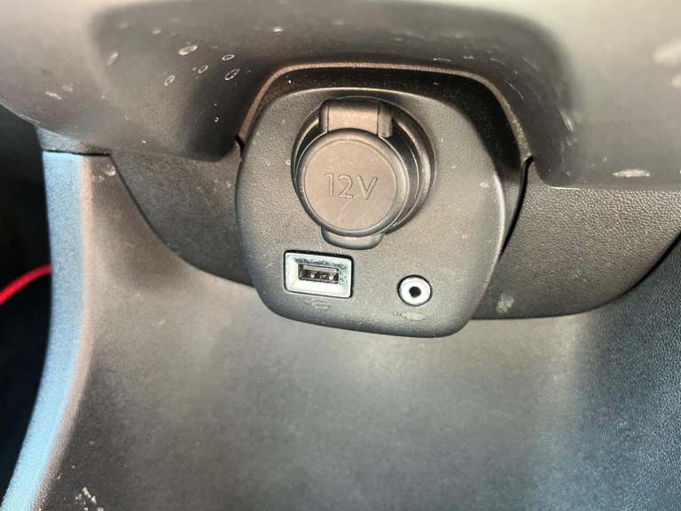 TOYOTA AYGO 1.0 VVT-i x-trend in Super Red 2021