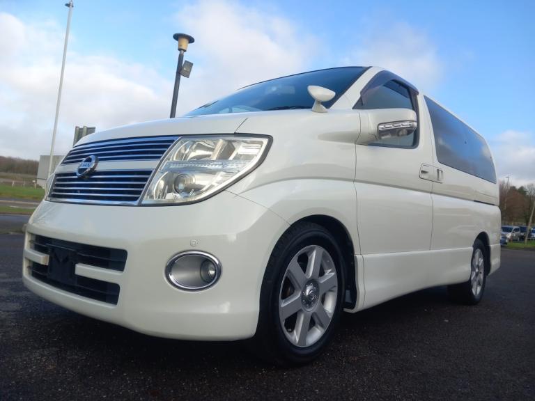 2010 Nissan Elgrand 2.5 Automatic ONLY 46000 MILES 46k MPV Petrol Automatic