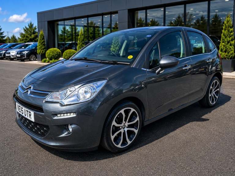  Citroen C3 1.2 PureTech Selection Euro 6 5dr Petrol Manual
