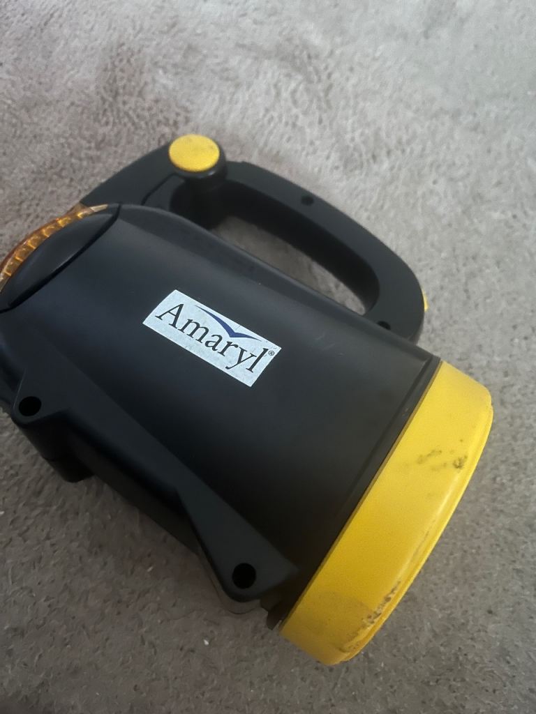 LARGE FLASH LIGHT JUST NEEDS BATTERIES