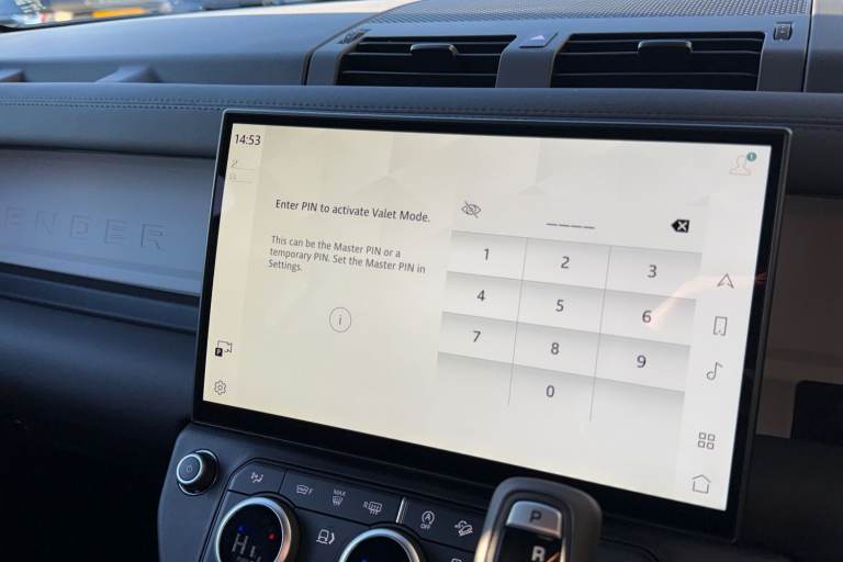 2025 Land Rover Defender 110 3.0 D250 MHEV X-Dynamic SE Auto 4WD Euro 6 (s/s) 5dr SUV Automatic