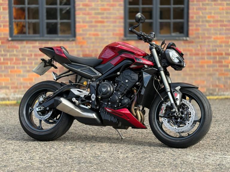 2025 TRIUMPH STREET TRIPLE 765 RS