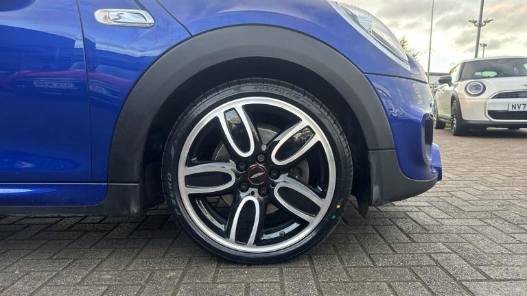 2019 MINI Hatch 2.0 Cooper S Sport II 3dr Petrol Hatchback Hatchback Petrol Manual