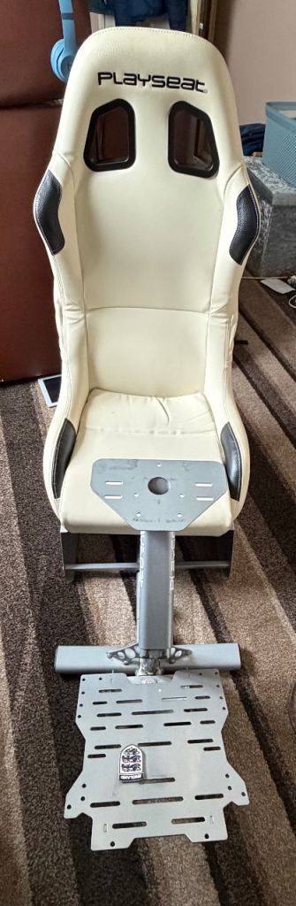PlayStation gaming seat with stand for wheel and pedals. Ps5 Xbox 