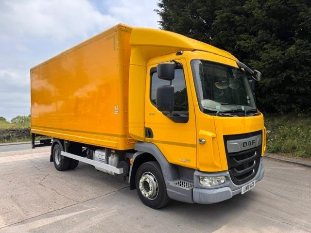 2018 18 DAF LF 210 EURO 6 12 TON 18FT6 box column tail-lift side door