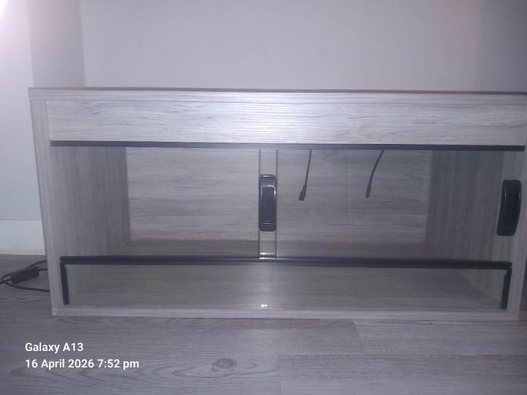 Grey 3ft vivarium tank for reptiles snakes including starter kit items