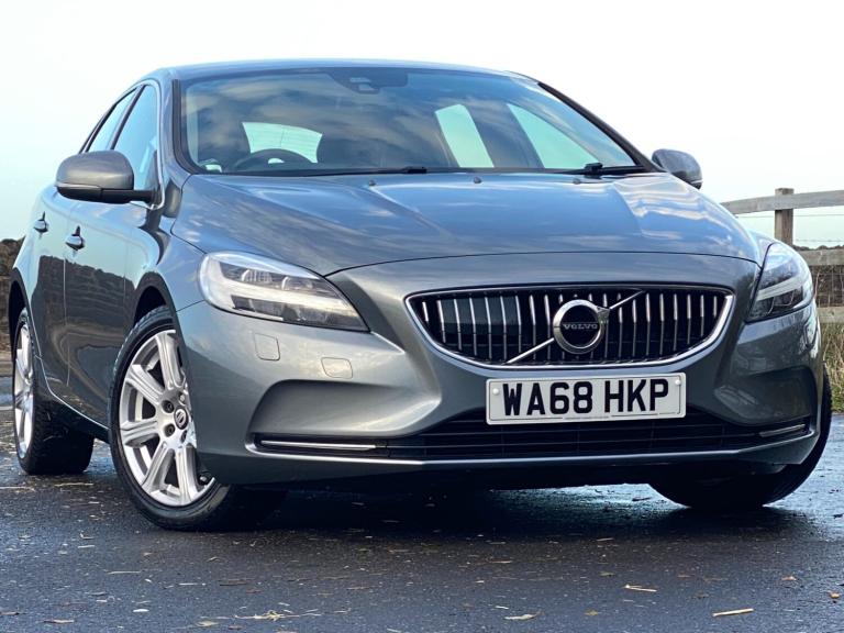 2018 Volvo V40 T3 [152] Inscription 5dr - Sat Nav &amp; Rear Camera &amp; Heated Seats HATCHBACK ...