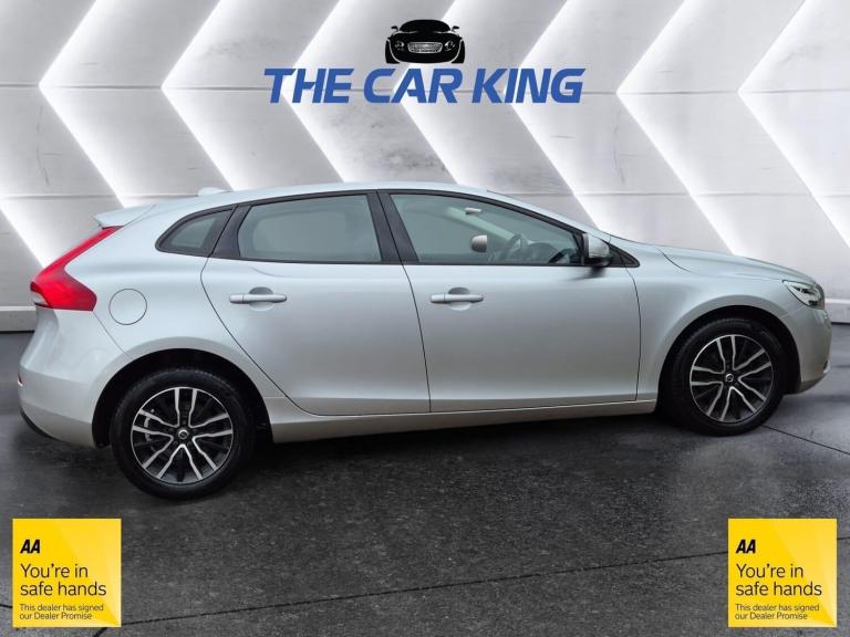 2018 Volvo V40 2.0 D2 Momentum Nav Plus Euro 6 (s/s) 5dr HATCHBACK Diesel Manual