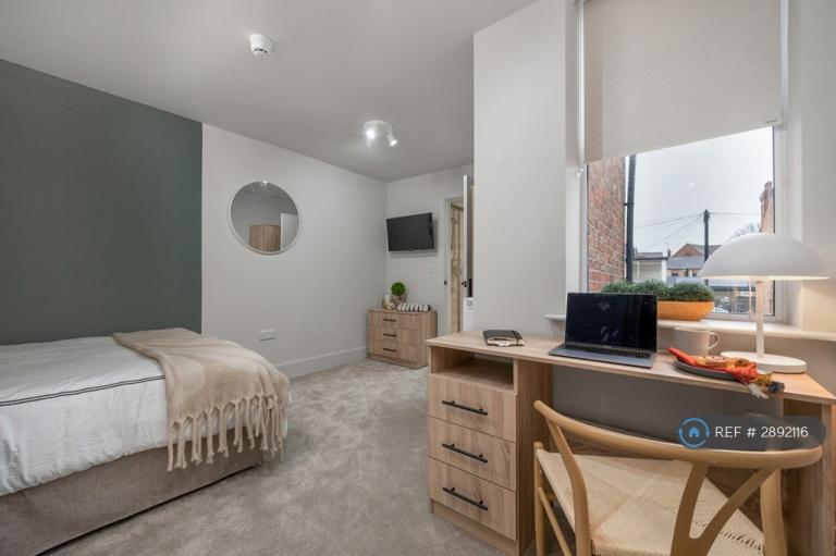 Studio flat in Hamilton Road, Long Eaton, Nottingham, NG10 (#2892116)