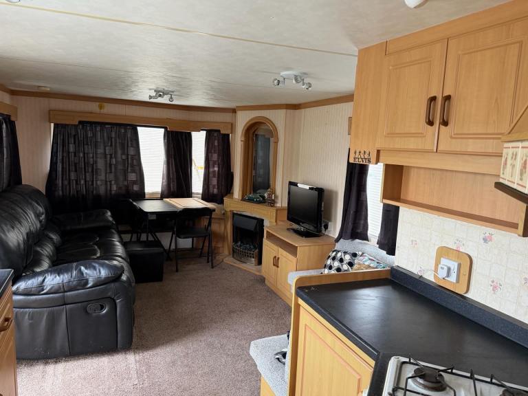 Static Caravan / Mobile Home - Fully Furnished