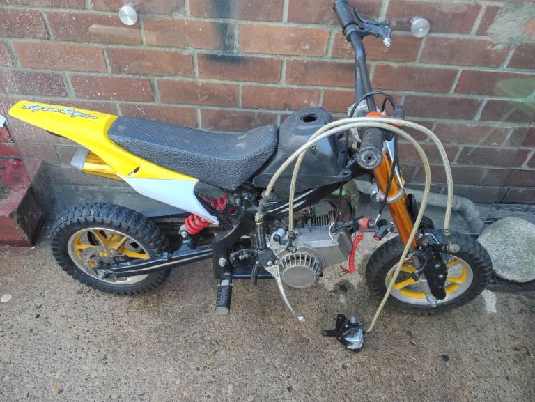 2 Mini Moto in bits 