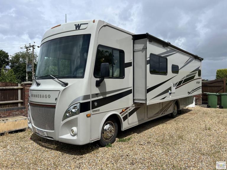 Winnebago Intent 29L 8 Berth American RV V10 Auto Island Bed 13k Miles