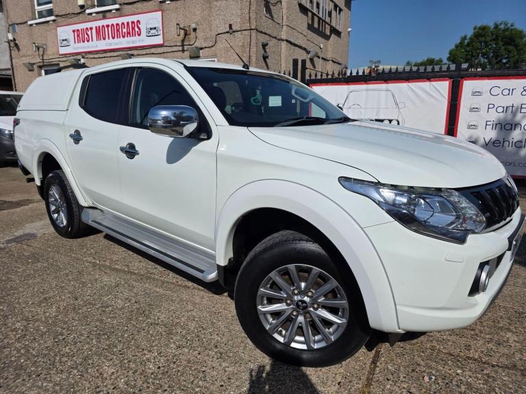 2017 Mitsubishi L200 2.4 DI-D DC Barbarian Auto 4WD Euro 6 4dr PICK UP Diesel Automatic