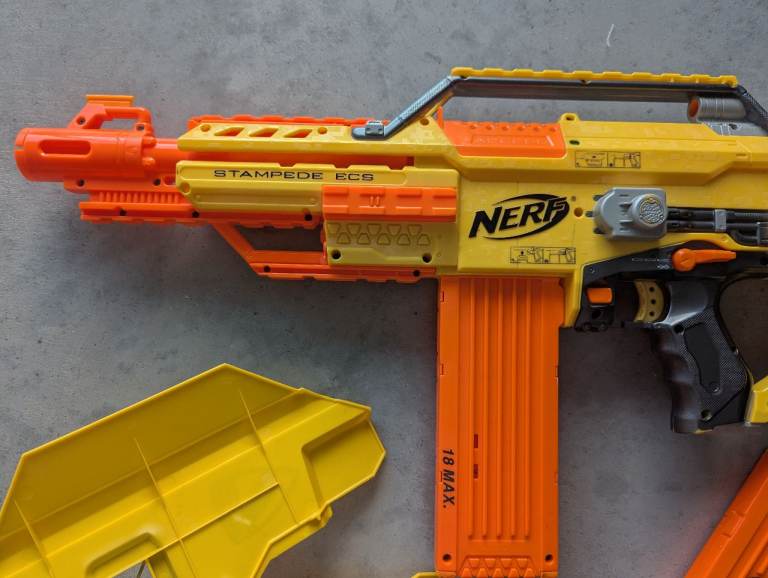 Nerf N-Strike Stampede ECS Blaster Gun, 2 x 18 Dart Magazine Clips, 1 x Blast Shield