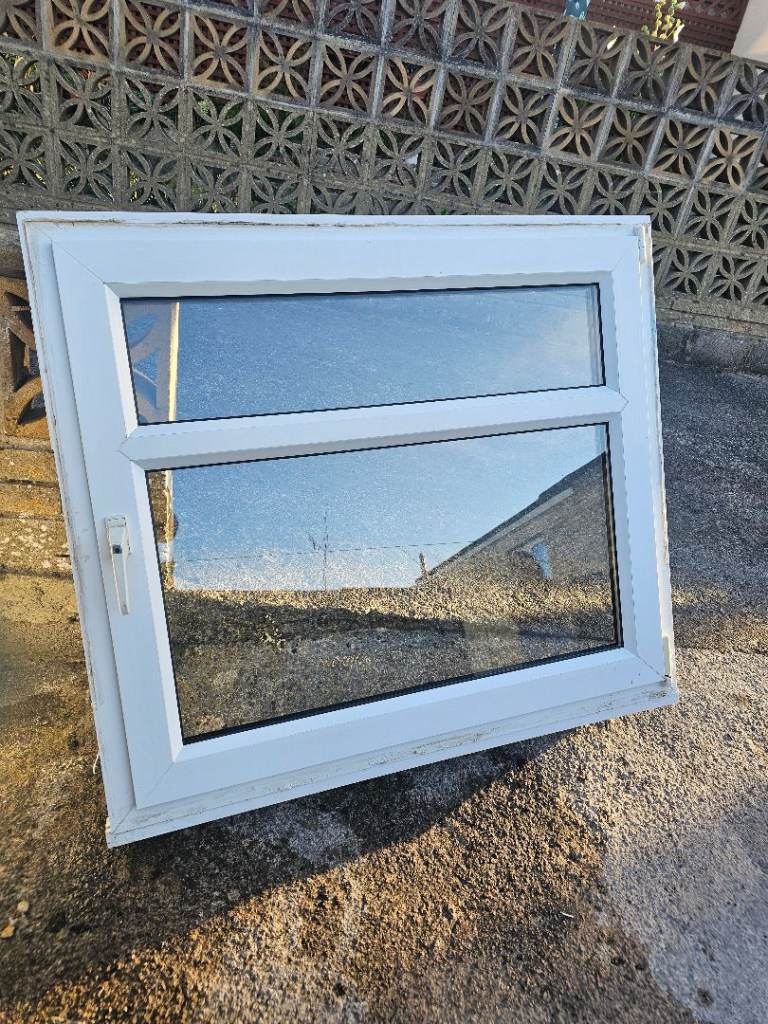 Upvc window + sill 